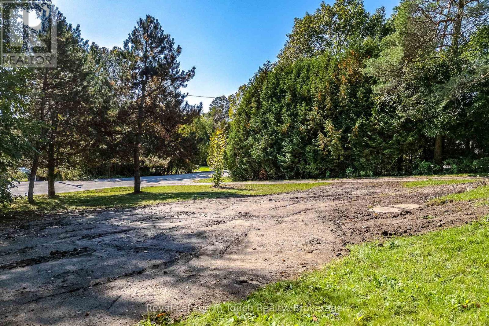 2170 North Orr Lake Road, Springwater, Ontario  L0L 1P0 - Photo 10 - S12431583