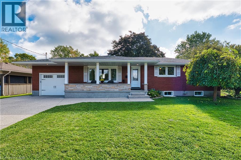 5 Tatham Place, Listowel, Ontario  N4W 3C2 - Photo 5 - 40773384