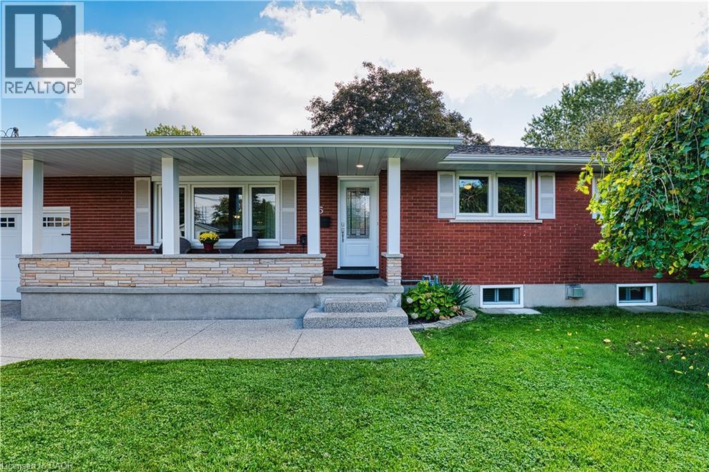 5 Tatham Place, Listowel, Ontario  N4W 3C2 - Photo 10 - 40773384