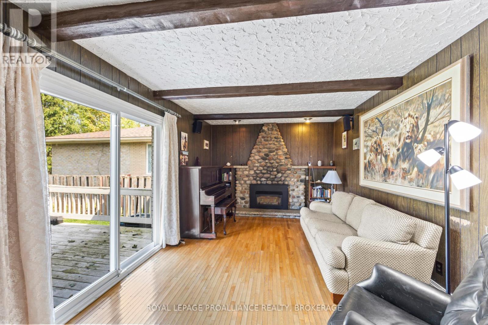 117 Seaforth Road, Kingston, Ontario  K7M 1E1 - Photo 20 - X12431635