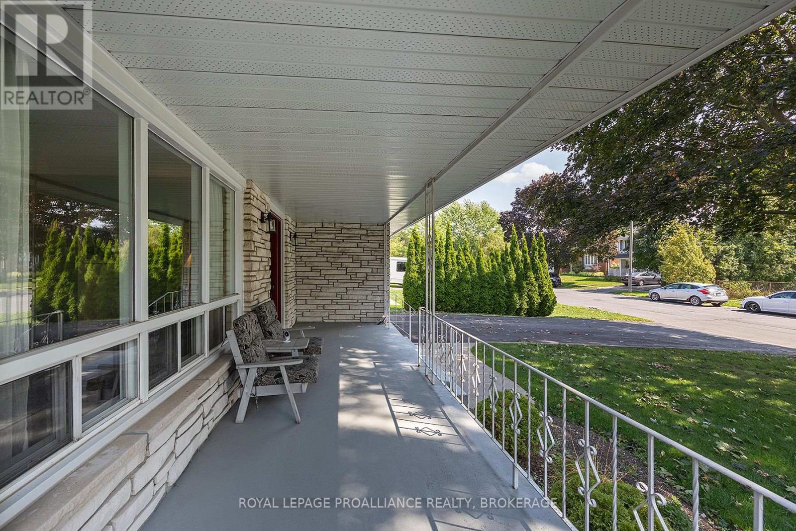 117 Seaforth Road, Kingston, Ontario  K7M 1E1 - Photo 3 - X12431635