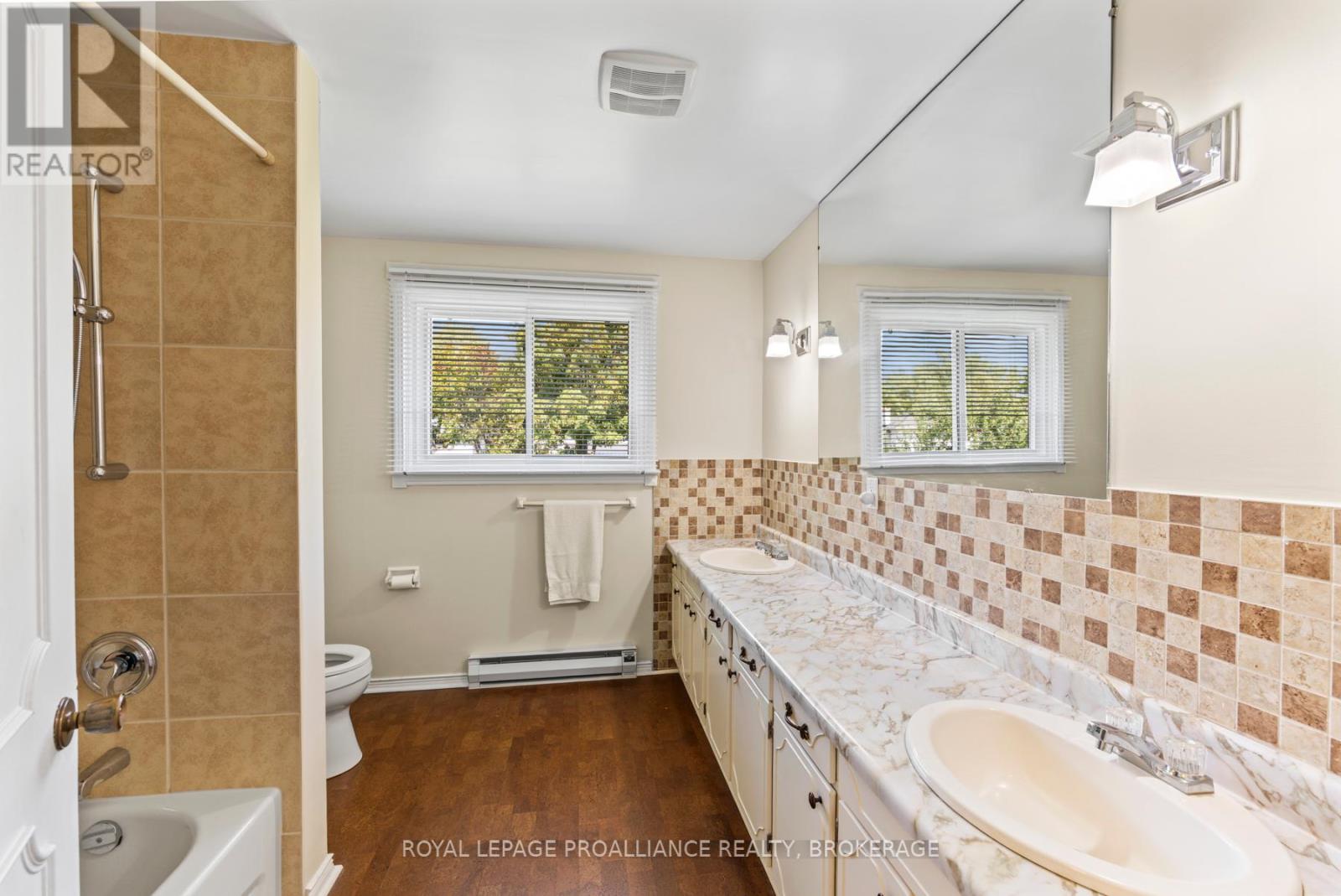 117 Seaforth Road, Kingston, Ontario  K7M 1E1 - Photo 31 - X12431635