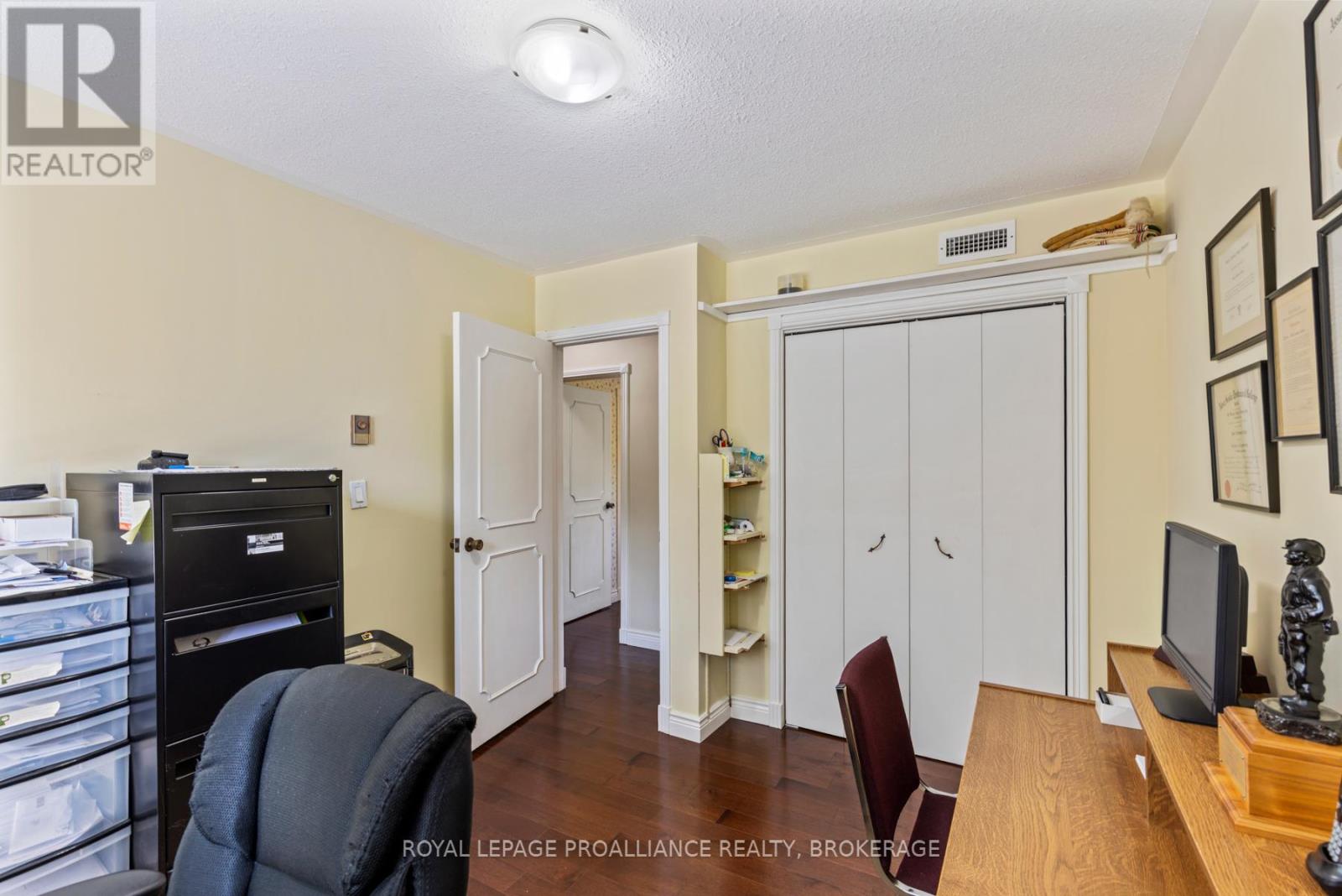 117 Seaforth Road, Kingston, Ontario  K7M 1E1 - Photo 38 - X12431635