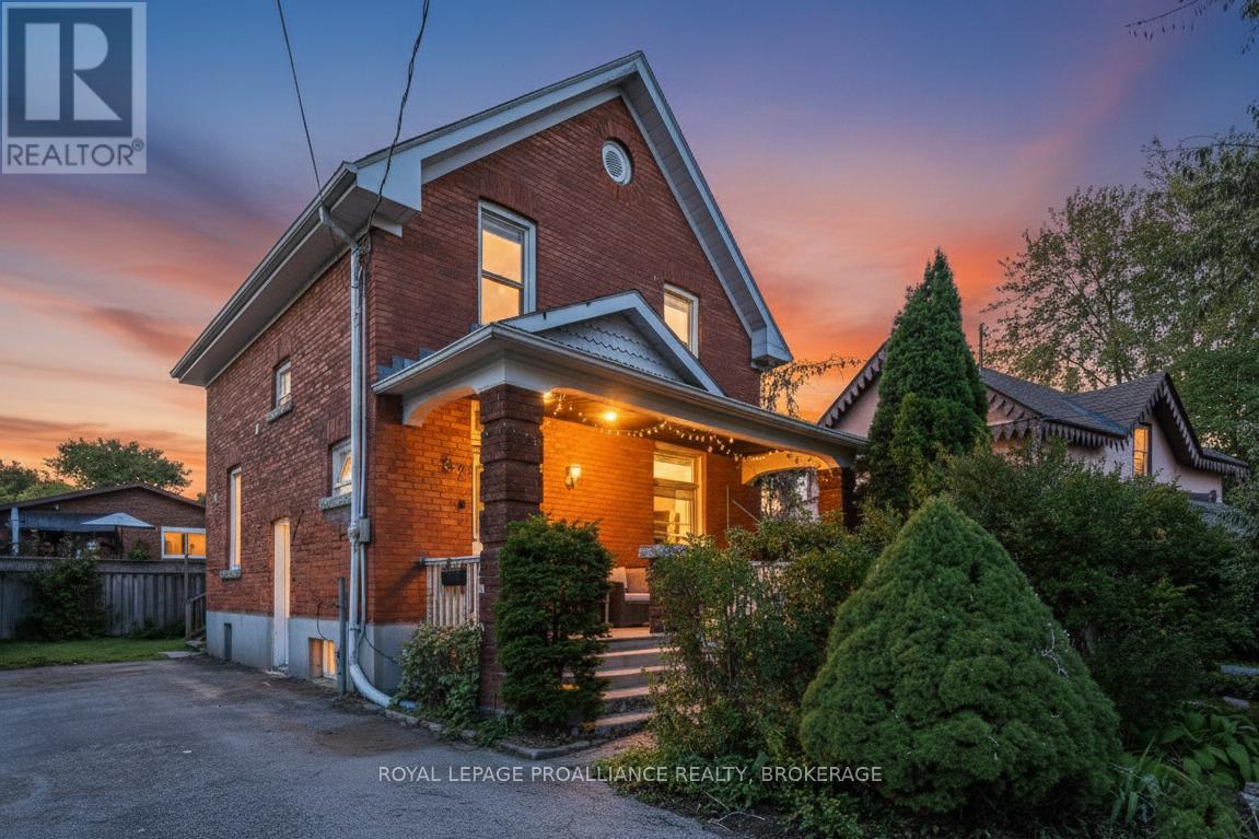 57 S Bartlett Street, Kingston, Ontario  K7K 1X3 - Photo 1 - X12431664