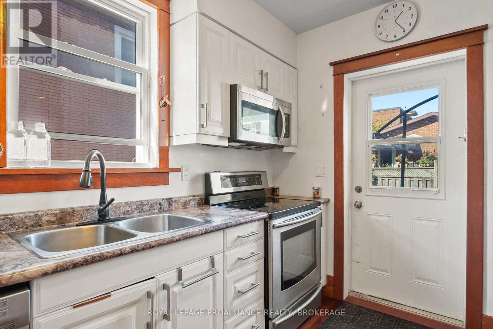 57 S Bartlett Street, Kingston, Ontario  K7K 1X3 - Photo 21 - X12431664