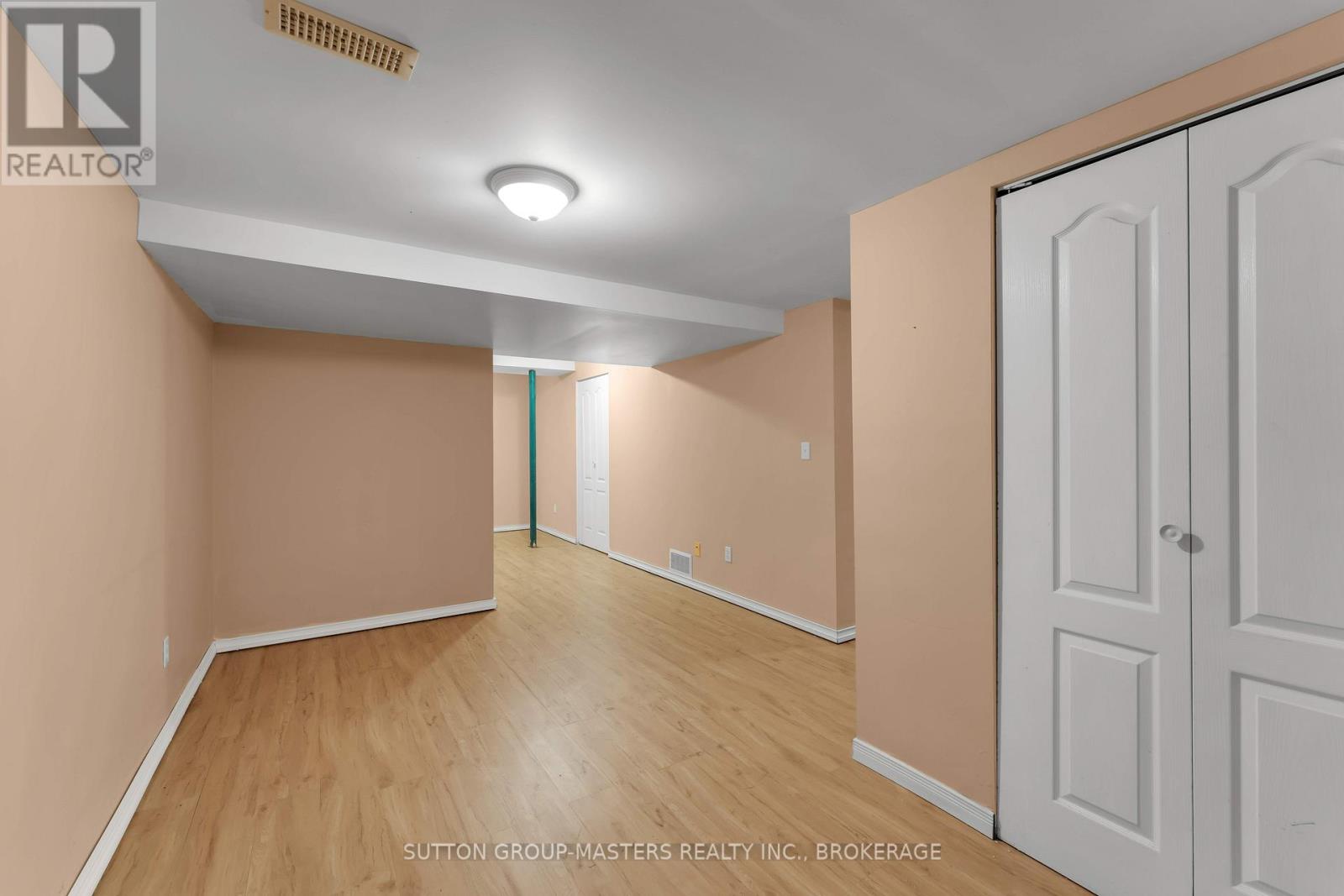 1049 Waterbury Crescent, Kingston (City Southwest), Ontario  K7M 8V4 - Photo 17 - X12431715
