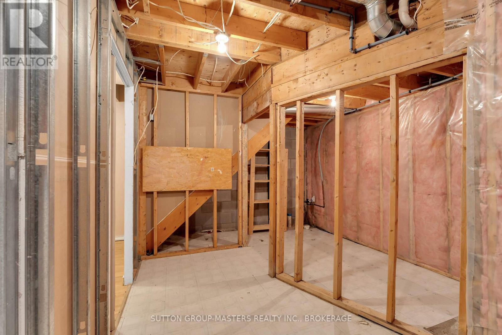 1049 Waterbury Crescent, Kingston (City Southwest), Ontario  K7M 8V4 - Photo 22 - X12431715