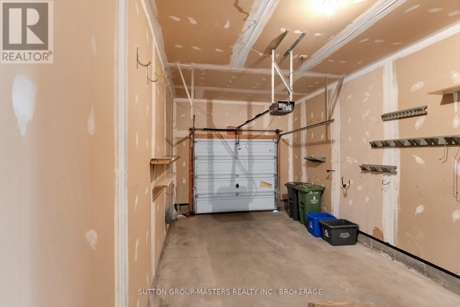 1049 Waterbury Crescent, Kingston (City Southwest), Ontario  K7M 8V4 - Photo 23 - X12431715