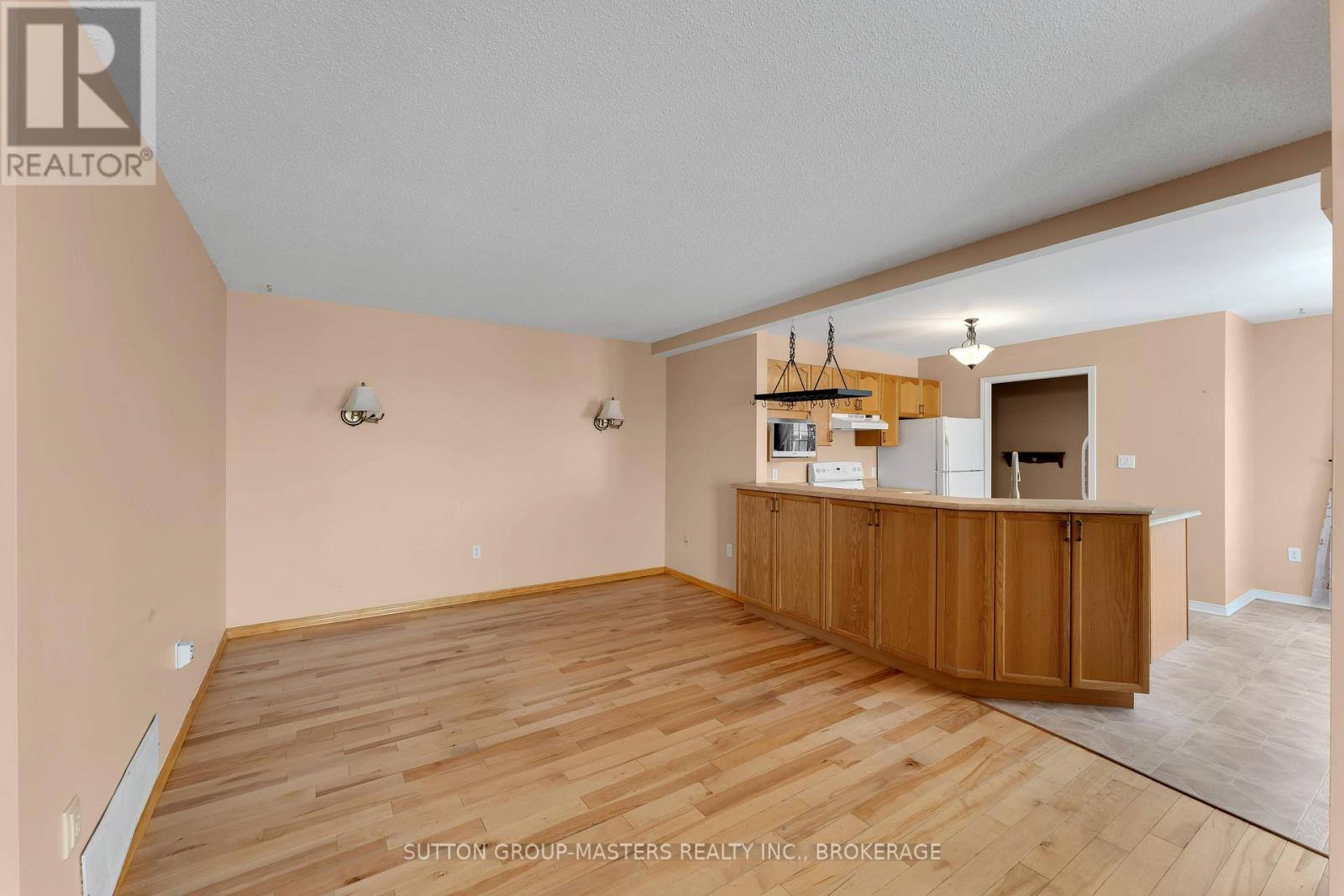 1049 Waterbury Crescent, Kingston (City Southwest), Ontario  K7M 8V4 - Photo 4 - X12431715