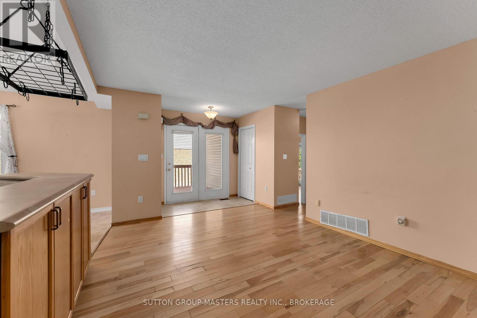 1049 Waterbury Crescent, Kingston (City Southwest), Ontario  K7M 8V4 - Photo 5 - X12431715
