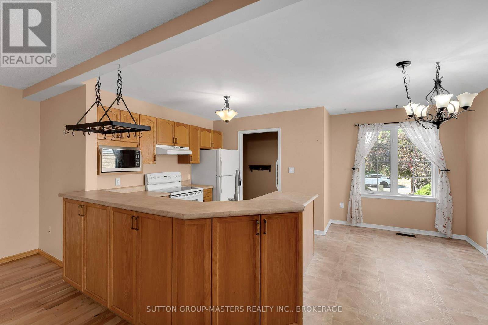 1049 Waterbury Crescent, Kingston (City Southwest), Ontario  K7M 8V4 - Photo 7 - X12431715