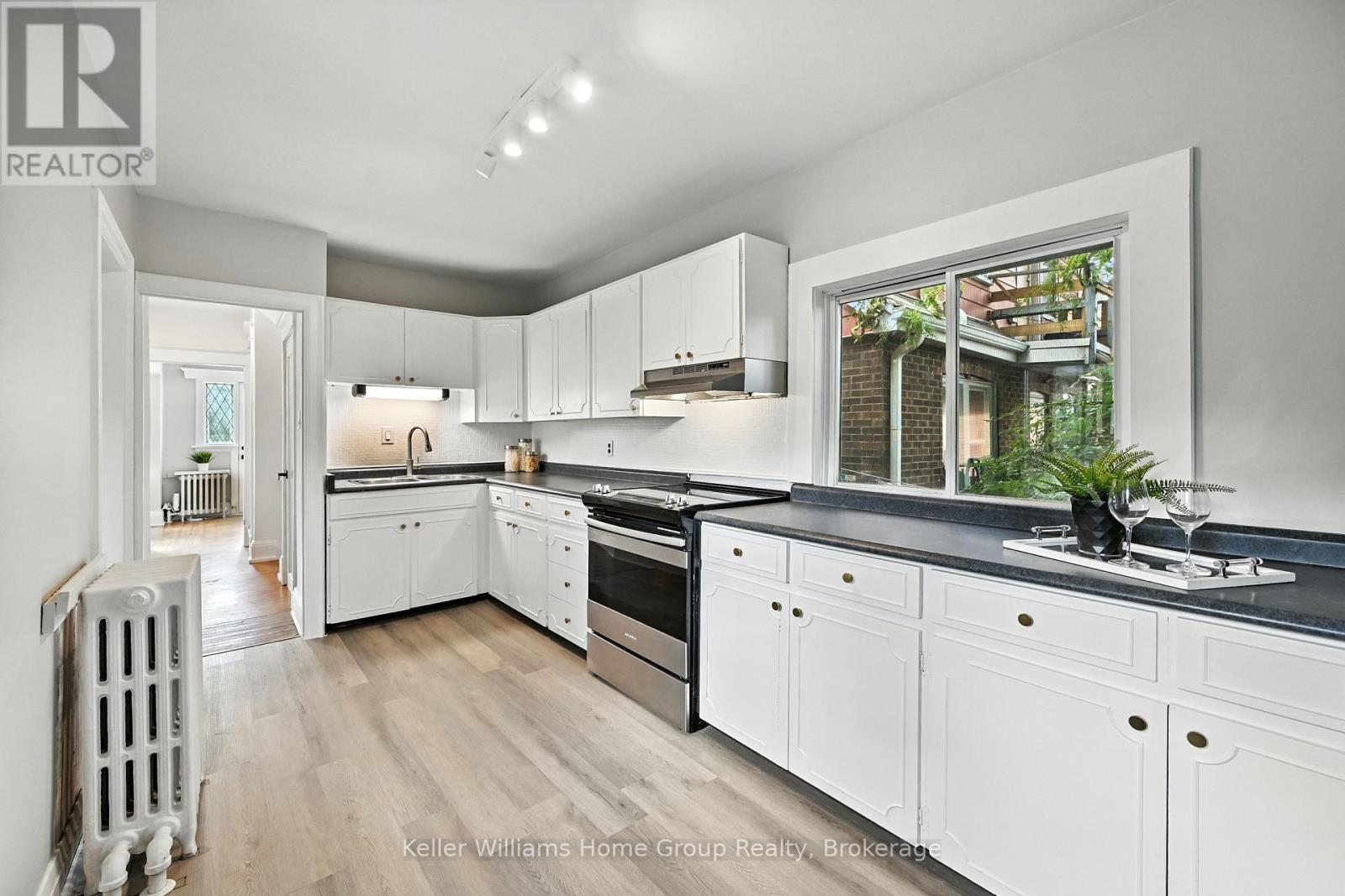1047 Main Street E, Hamilton, Ontario  L8M 1N5 - Photo 31 - X12431596
