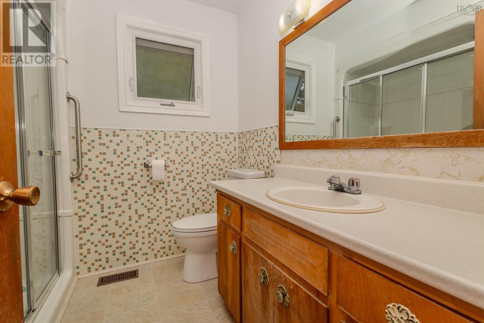 2450 Kings Road, Sydney Forks, Nova Scotia  B1L 1A1 - Photo 32 - 202524550