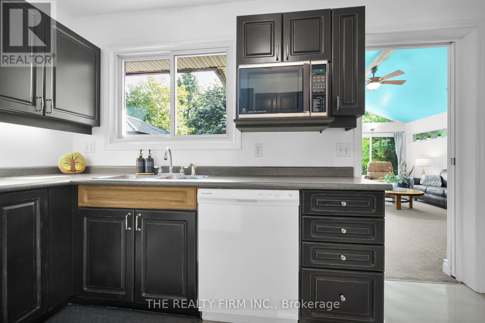 70 Mark Street, London East, Ontario  N5V 2G5 - Photo 7 - X12431585