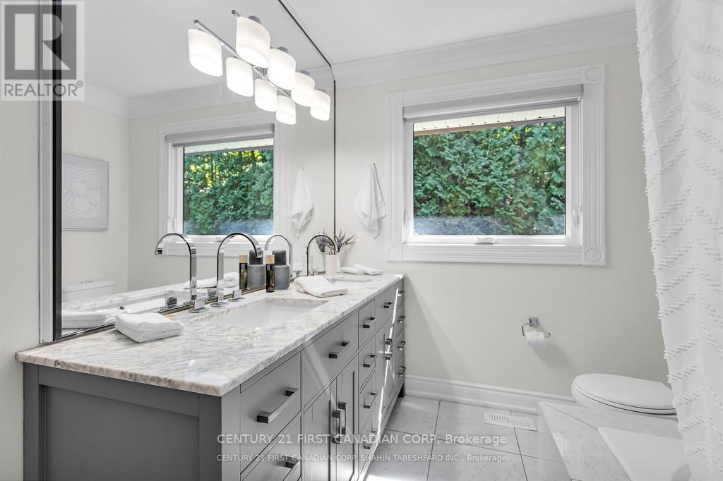 441 Westmount Drive, London South, Ontario  N6K 1X4 - Photo 30 - X12431640