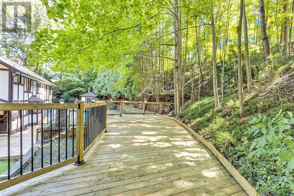 441 Westmount Drive, London South, Ontario  N6K 1X4 - Photo 34 - X12431640