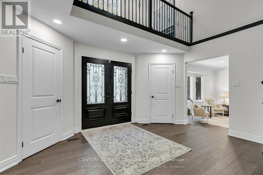 441 Westmount Drive, London South, Ontario  N6K 1X4 - Photo 5 - X12431640