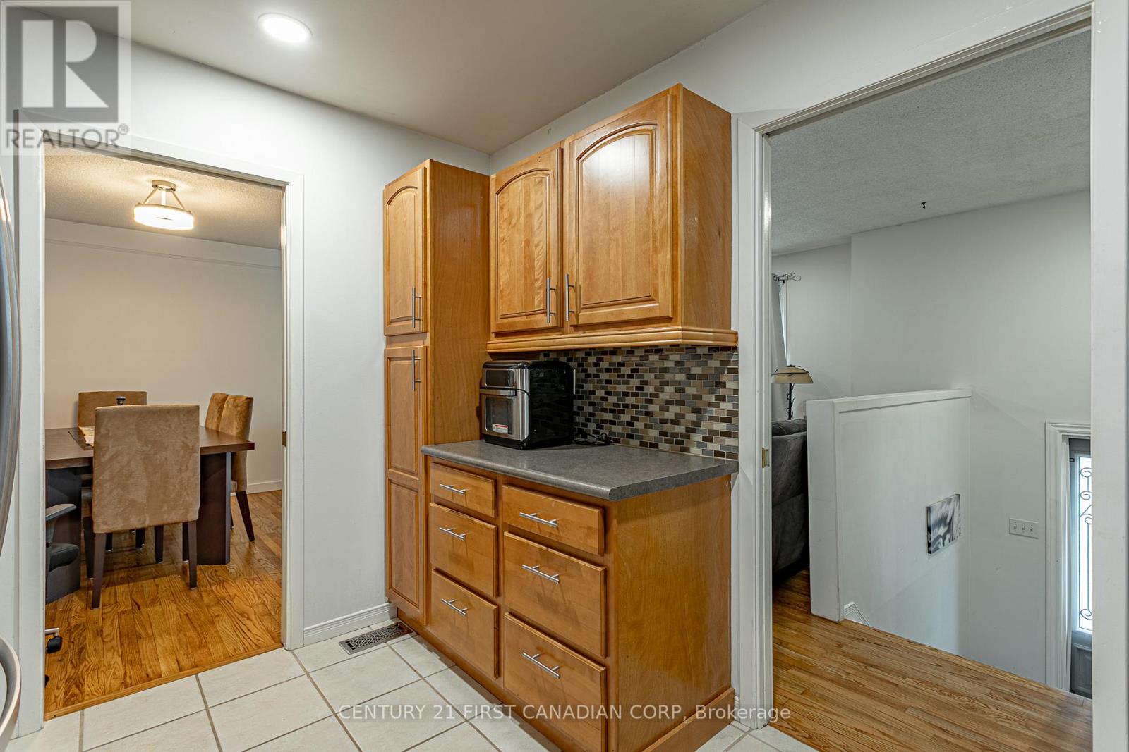 140 River Run Terrace, London East, Ontario  N5W 5Z1 - Photo 6 - X12431700