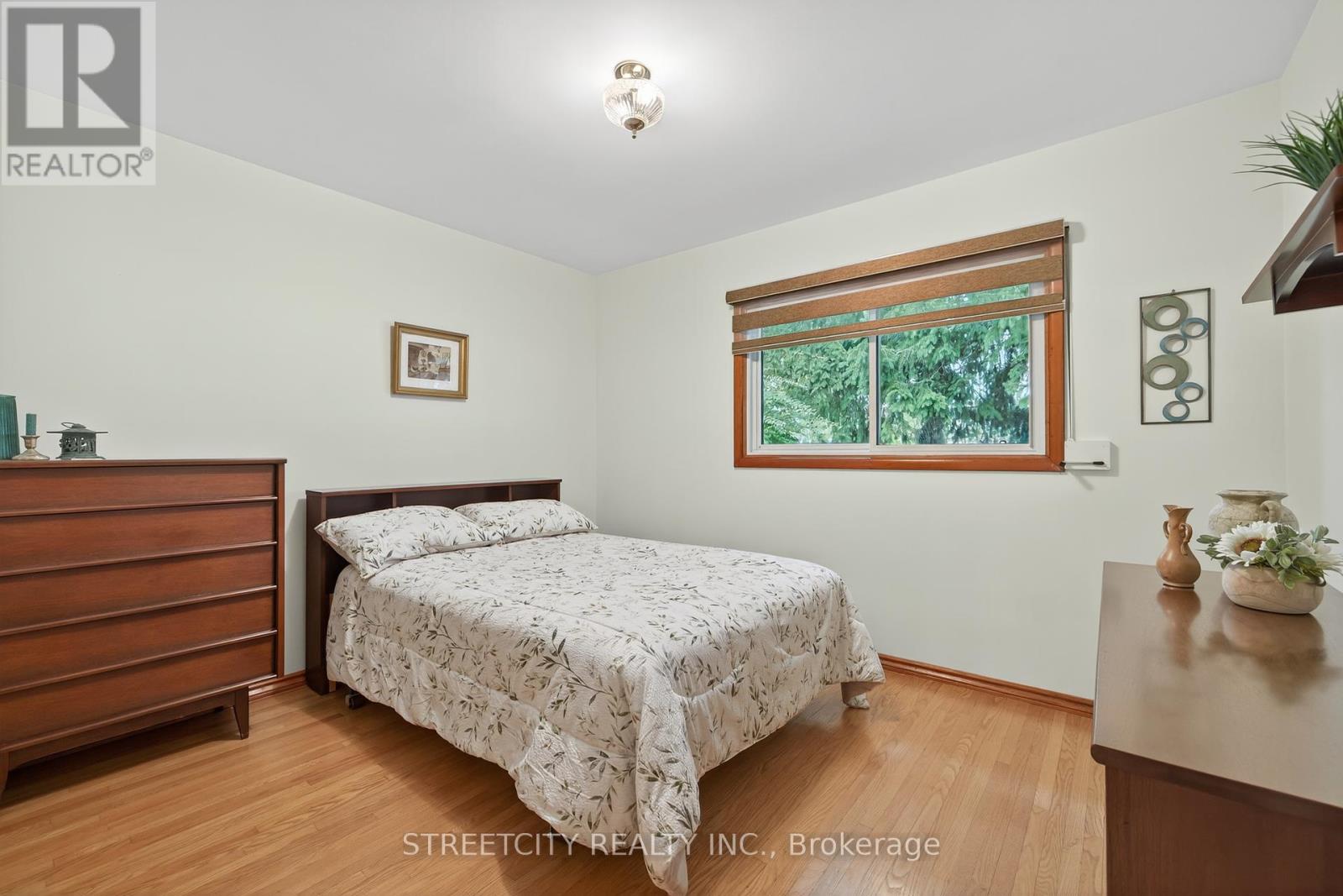 1892 Wavell Street, London East, Ontario  N5W 2E5 - Photo 17 - X12431702
