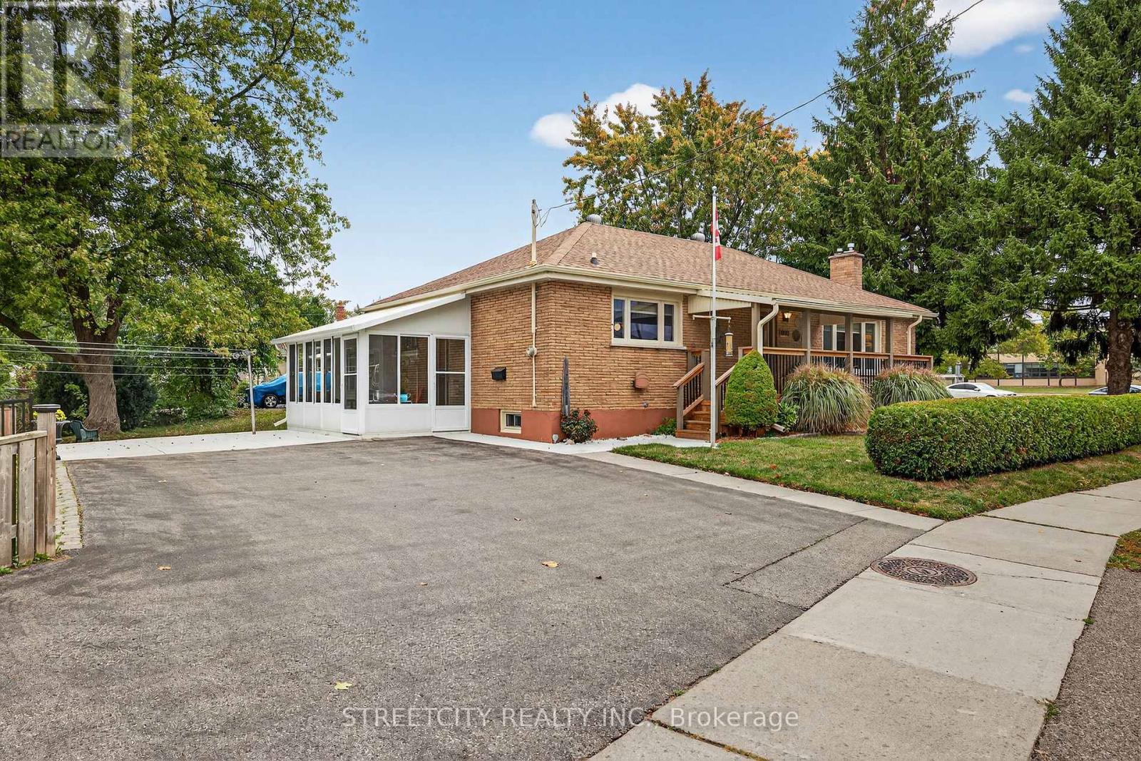 1892 Wavell Street, London East, Ontario  N5W 2E5 - Photo 2 - X12431702