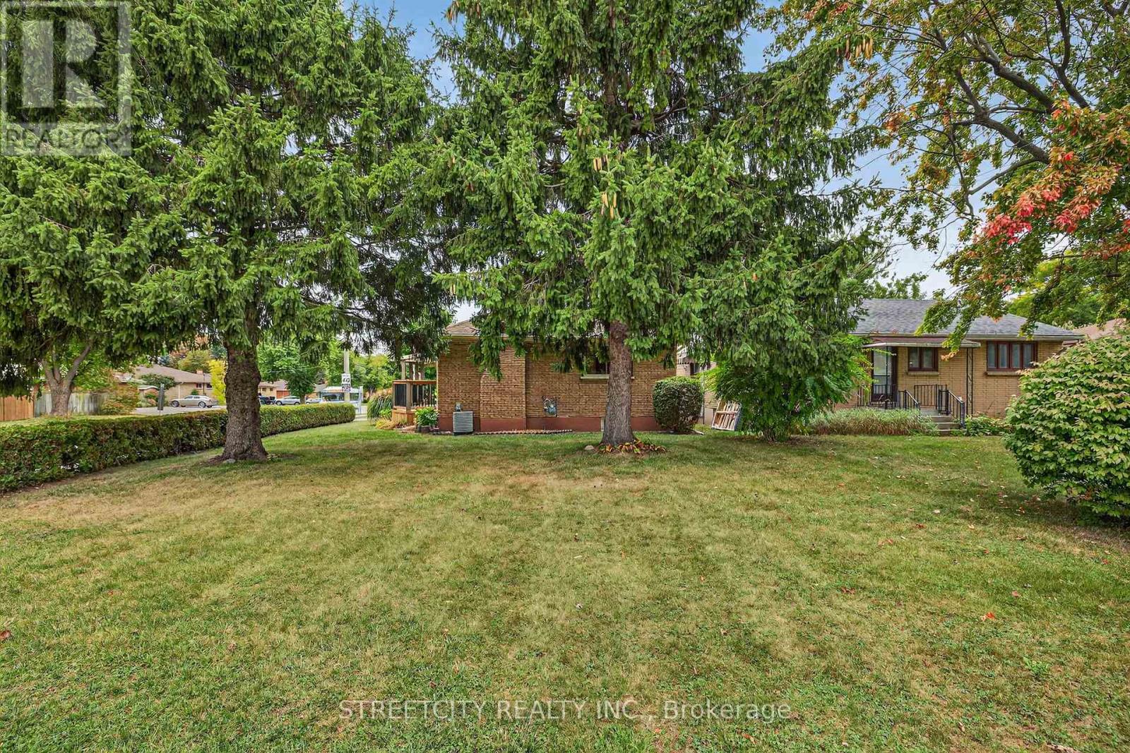 1892 Wavell Street, London East, Ontario  N5W 2E5 - Photo 4 - X12431702