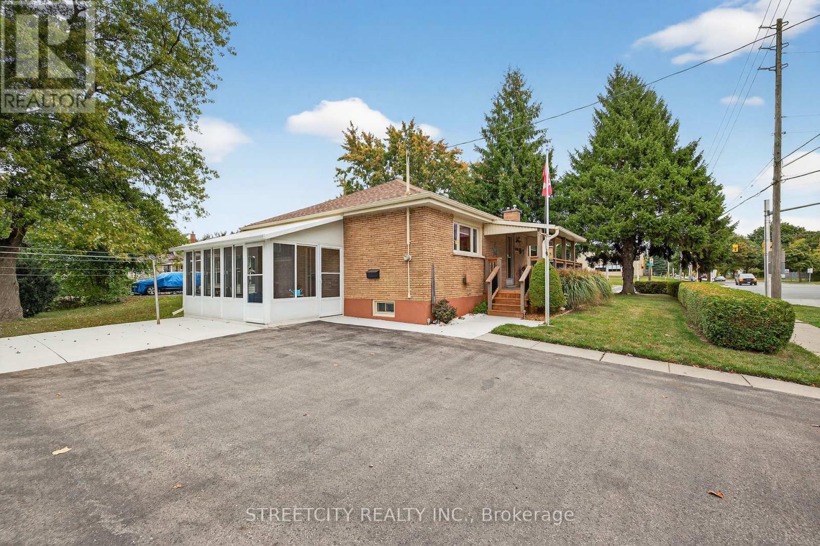 1892 Wavell Street, London East, Ontario  N5W 2E5 - Photo 40 - X12431702