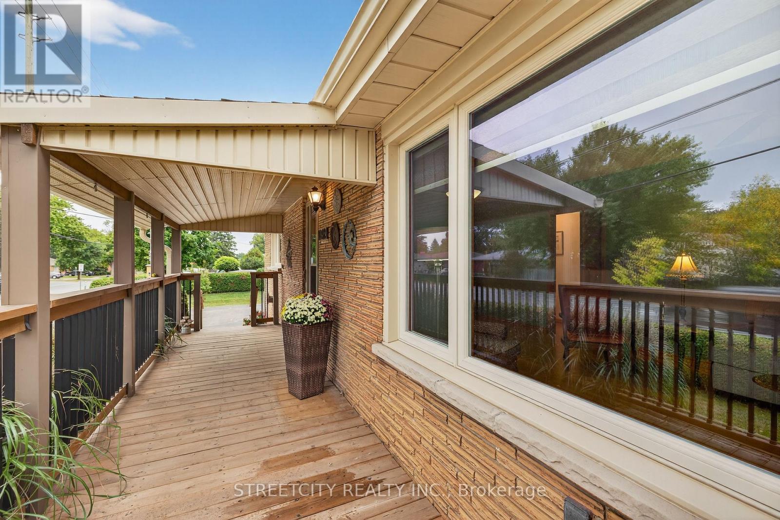 1892 Wavell Street, London East, Ontario  N5W 2E5 - Photo 7 - X12431702