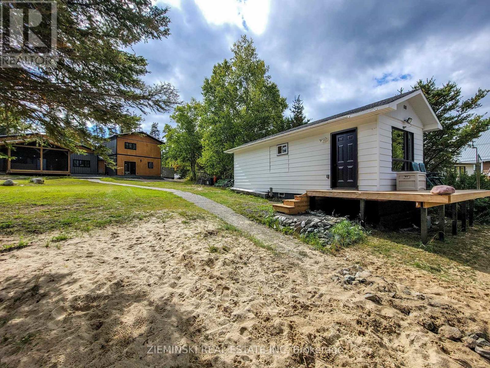 1016 Highway Beach Road, Iroquois Falls, Ontario  P0K 1G0 - Photo 3 - T12431699