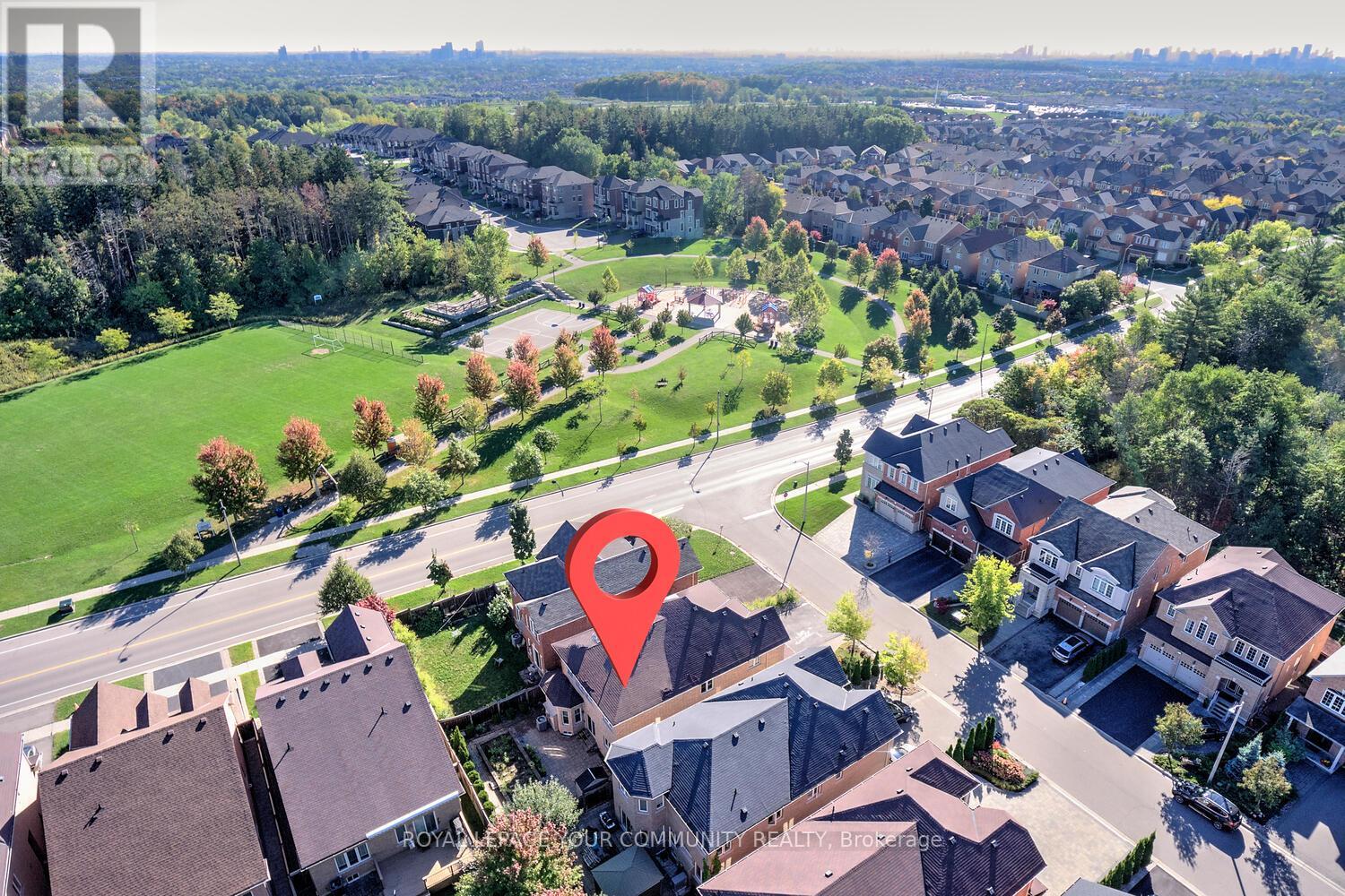6 Halo Court, Vaughan, Ontario  L6A 4L3 - Photo 3 - N12431525