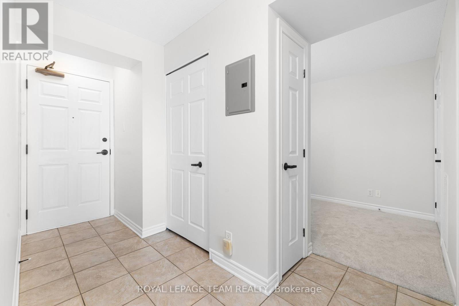 901 - 120 Grant Carman Drive, Ottawa, Ontario  K2E 1C8 - Photo 4 - X12431609
