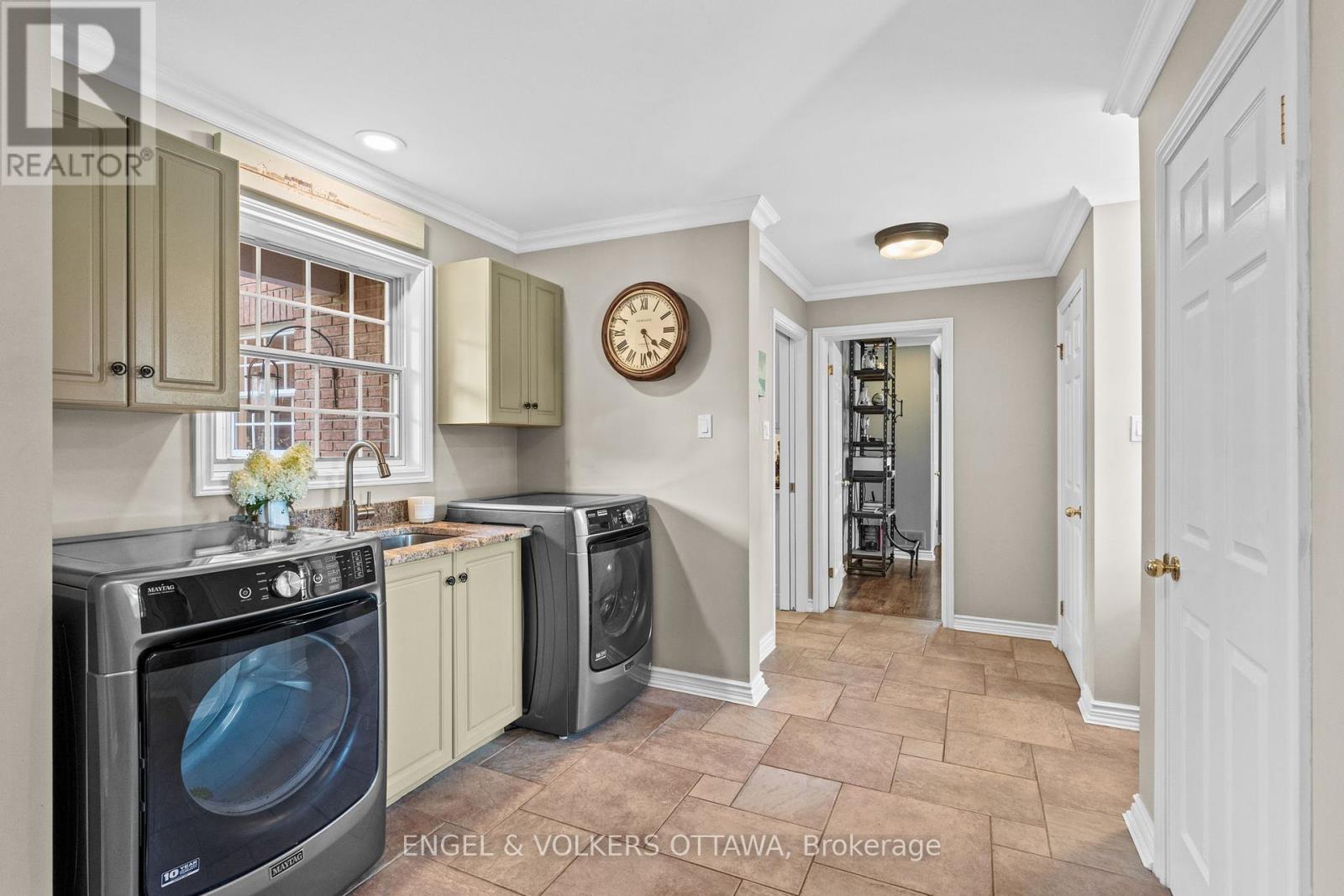 5557 Pettapiece Crescent, Ottawa, Ontario  K4M 1C5 - Photo 23 - X12431646