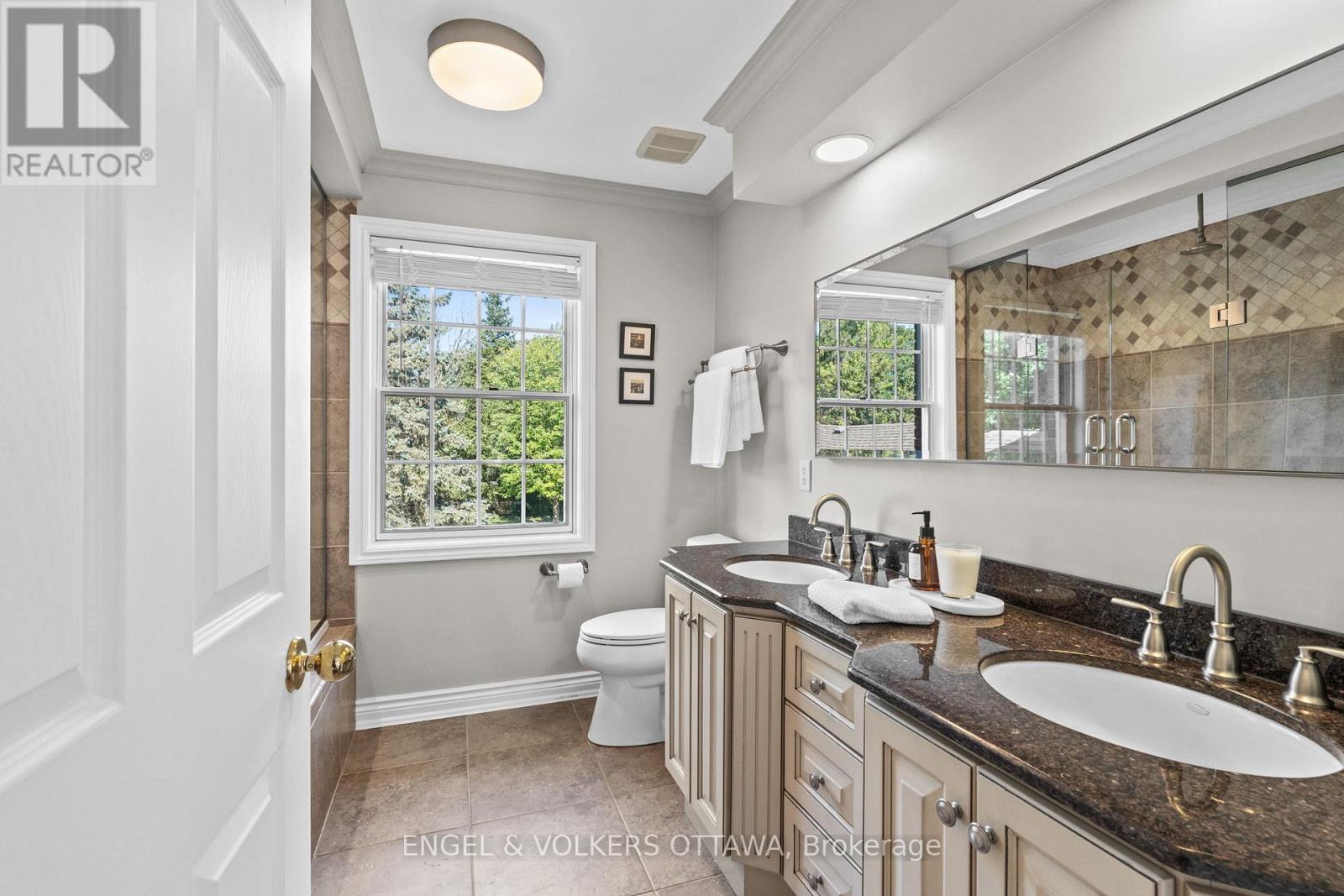 5557 Pettapiece Crescent, Ottawa, Ontario  K4M 1C5 - Photo 36 - X12431646