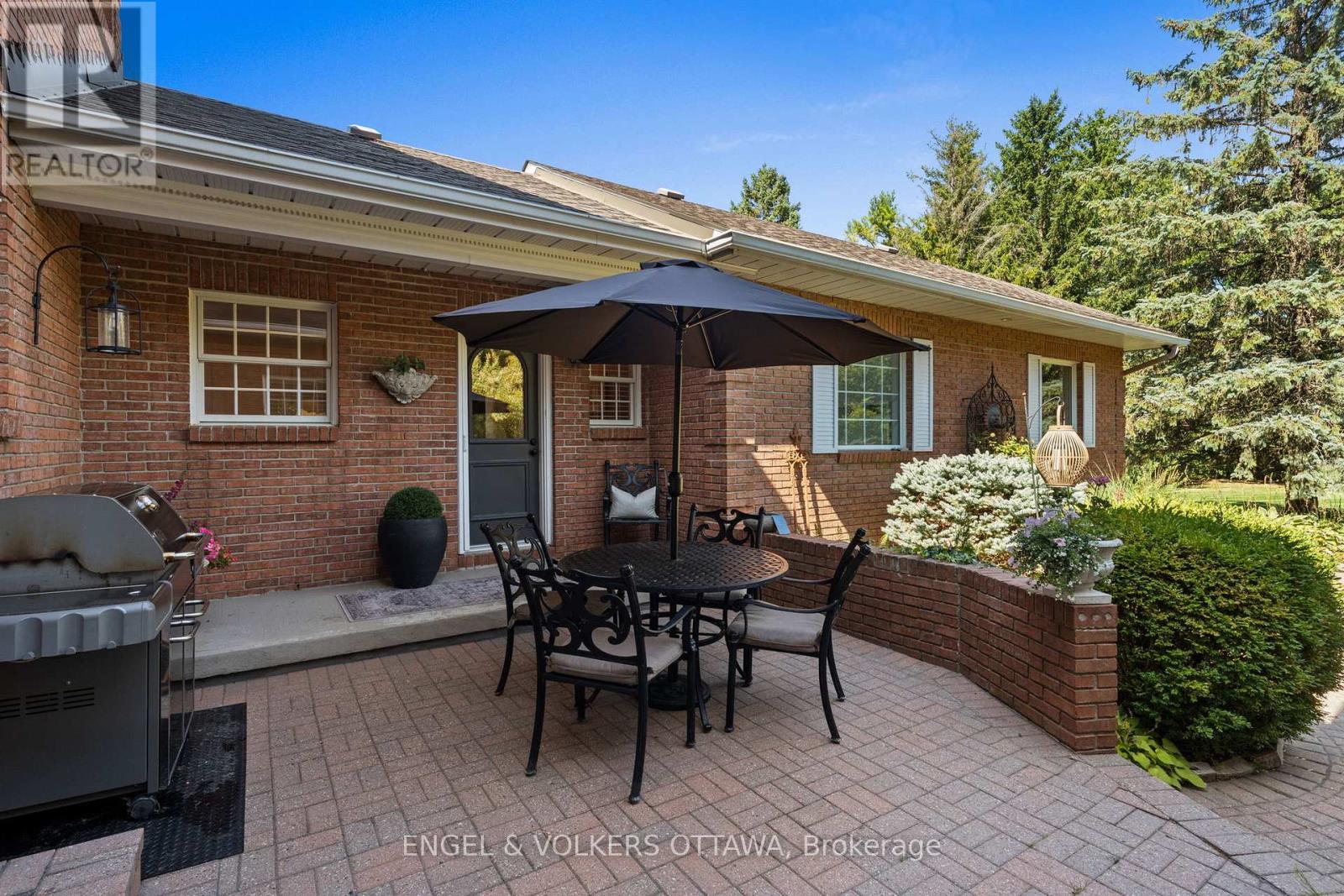 5557 Pettapiece Crescent, Ottawa, Ontario  K4M 1C5 - Photo 45 - X12431646