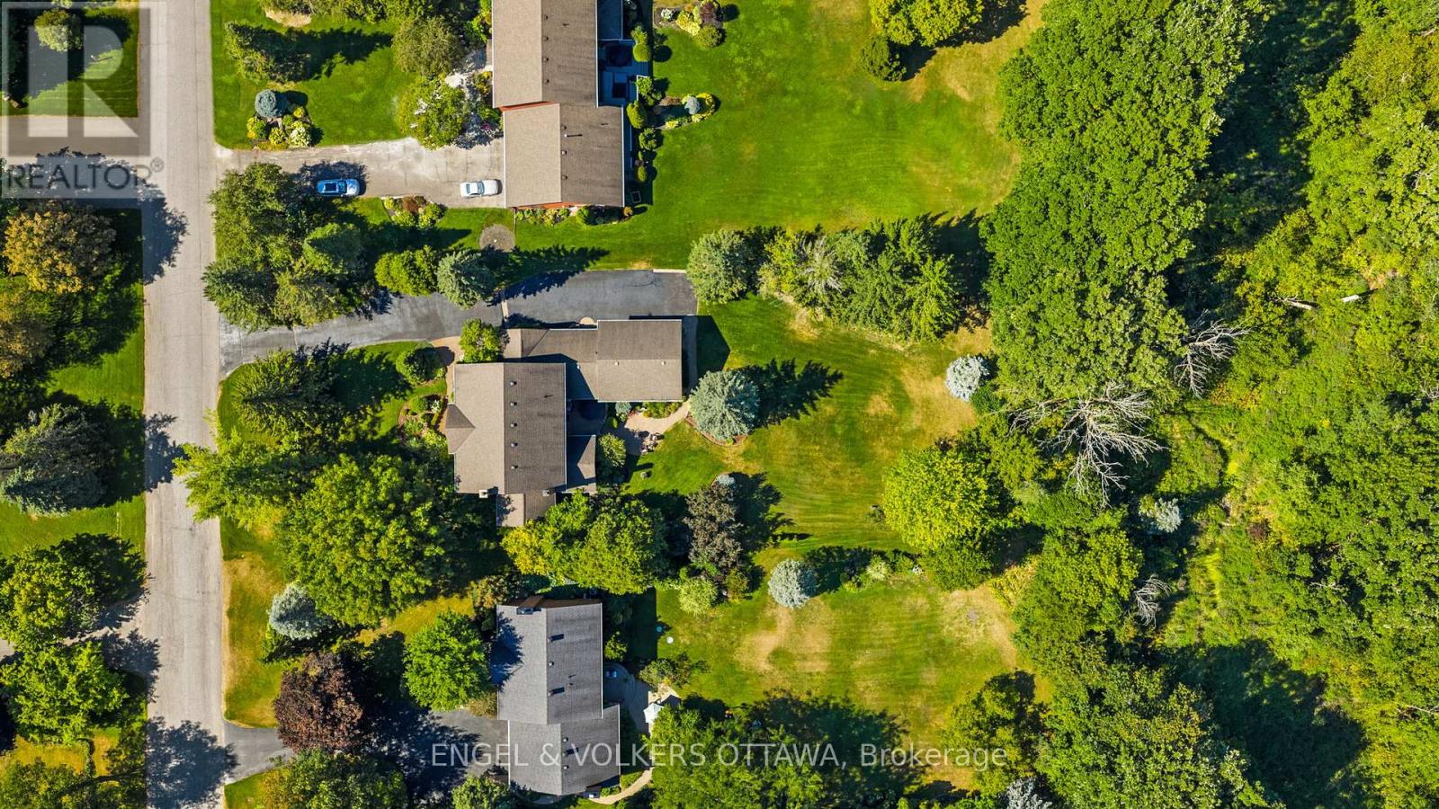 5557 Pettapiece Crescent, Ottawa, Ontario  K4M 1C5 - Photo 48 - X12431646