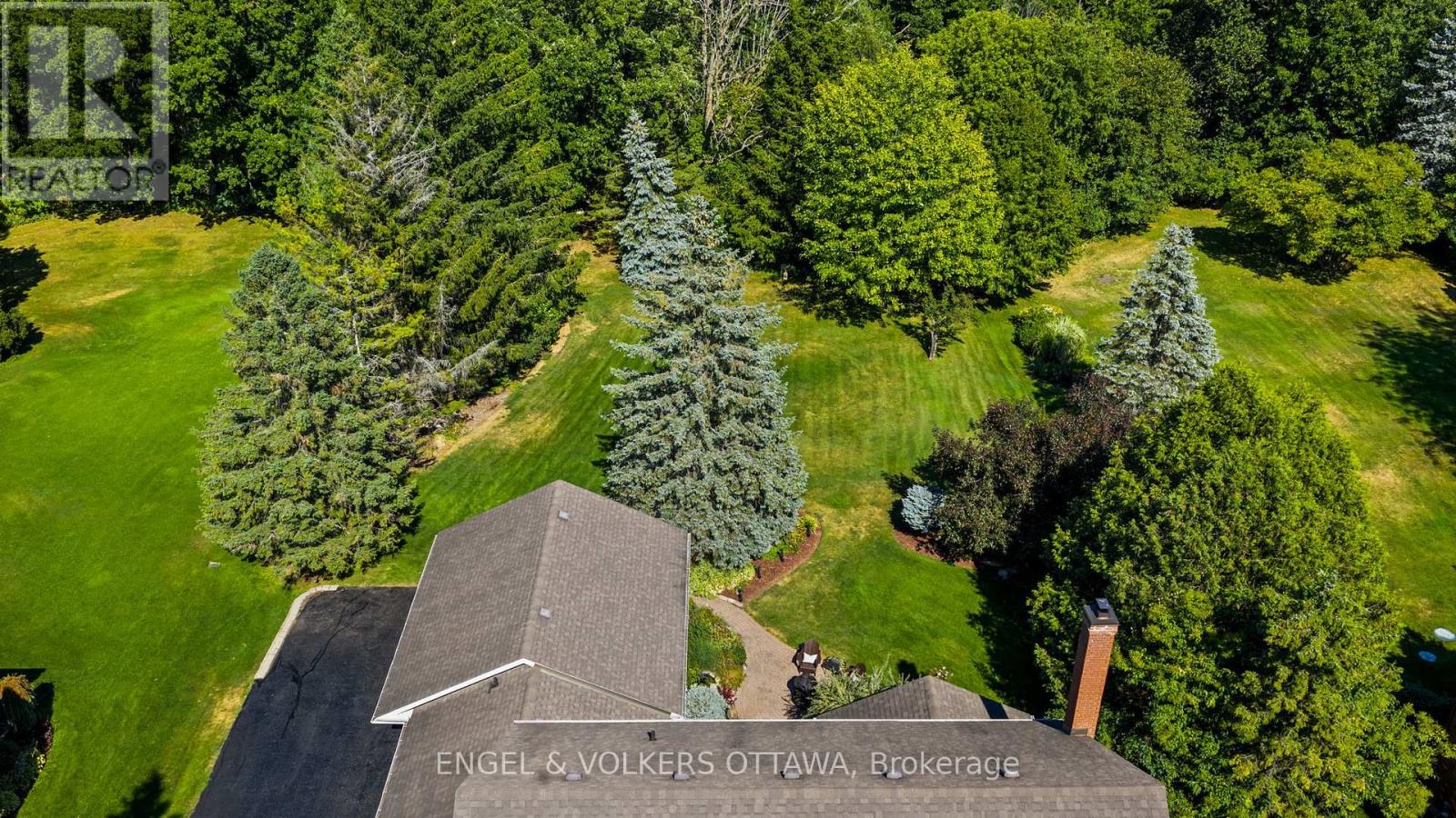 5557 Pettapiece Crescent, Ottawa, Ontario  K4M 1C5 - Photo 49 - X12431646