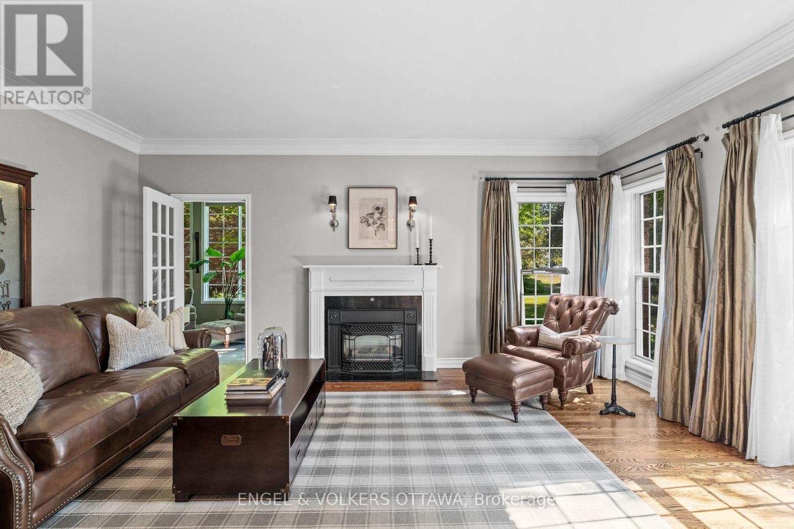 5557 Pettapiece Crescent, Ottawa, Ontario  K4M 1C5 - Photo 9 - X12431646