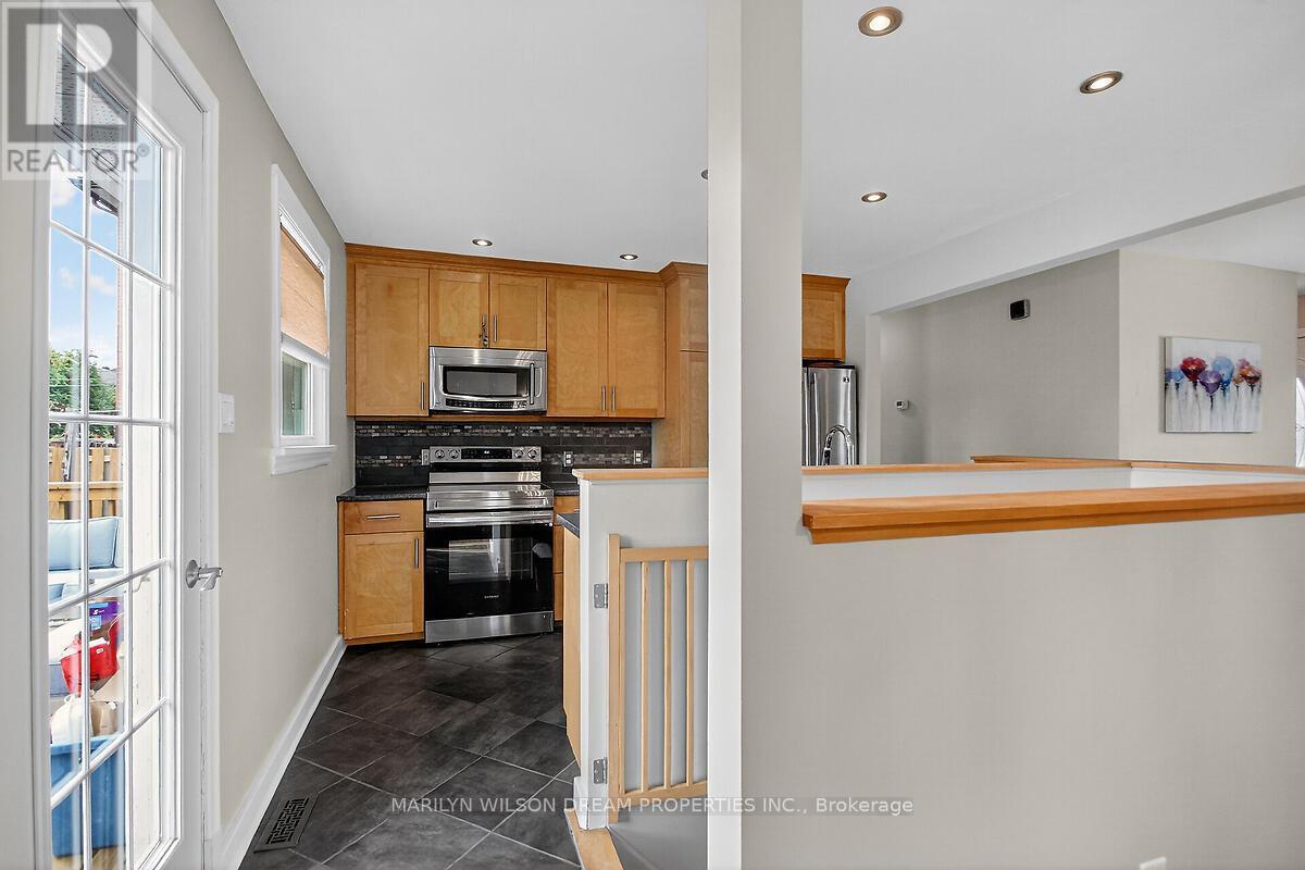 1914 Rosebella Avenue, Ottawa, Ontario  K1T 1G7 - Photo 14 - X12431649