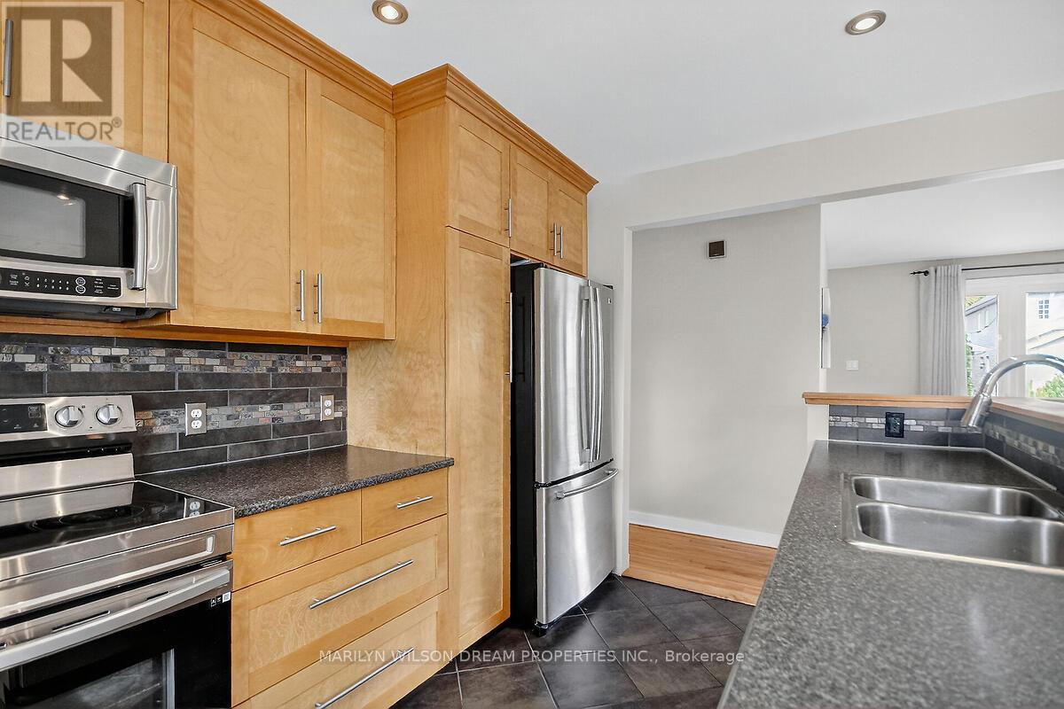 1914 Rosebella Avenue, Ottawa, Ontario  K1T 1G7 - Photo 18 - X12431649