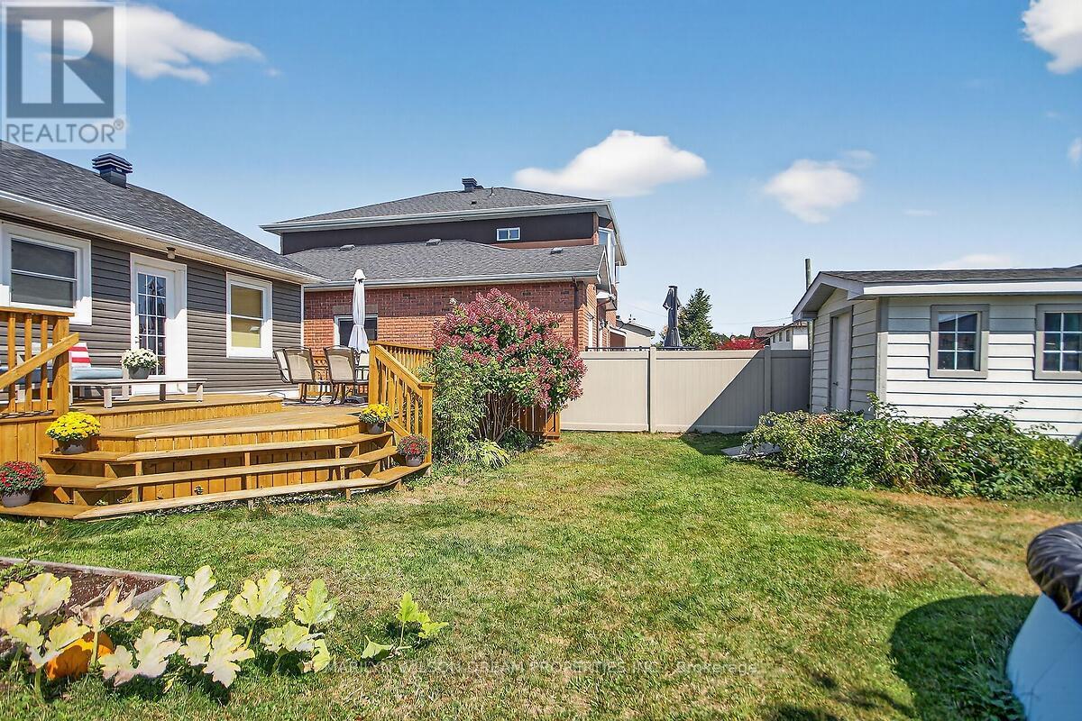 1914 Rosebella Avenue, Ottawa, Ontario  K1T 1G7 - Photo 42 - X12431649