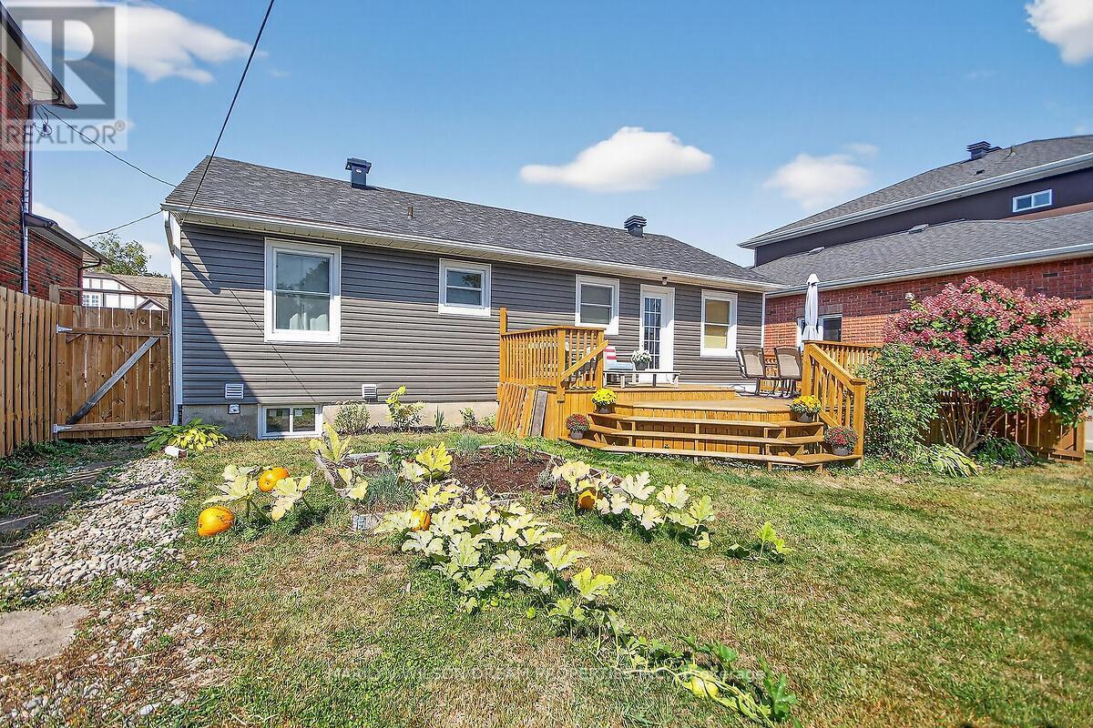 1914 Rosebella Avenue, Ottawa, Ontario  K1T 1G7 - Photo 46 - X12431649