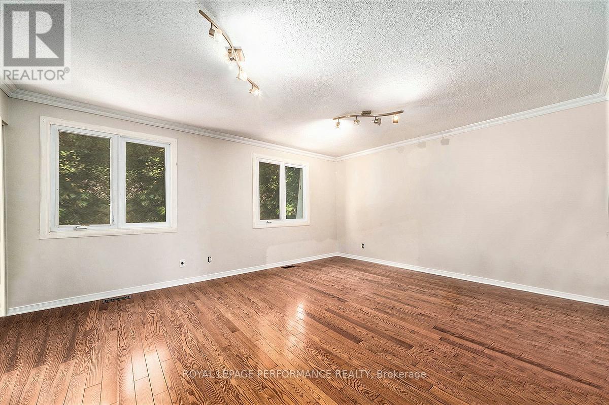 345 High Street, Carleton Place, Ontario  K7C 1W9 - Photo 12 - X12431651