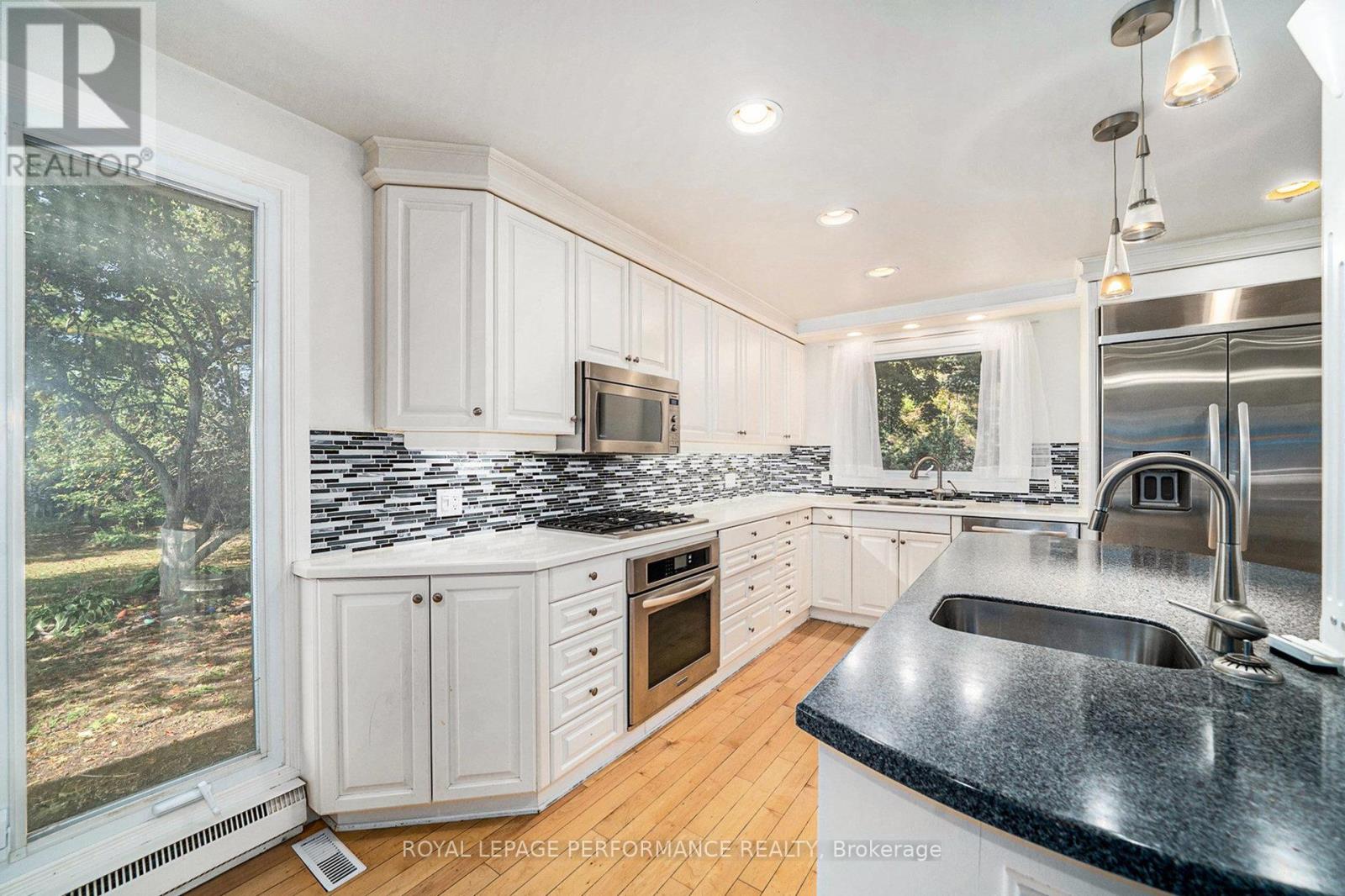 345 High Street, Carleton Place, Ontario  K7C 1W9 - Photo 4 - X12431651