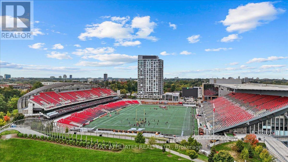 406 - 1035 Bank Street, Ottawa, Ontario  K1S 3W9 - Photo 1 - X12431681