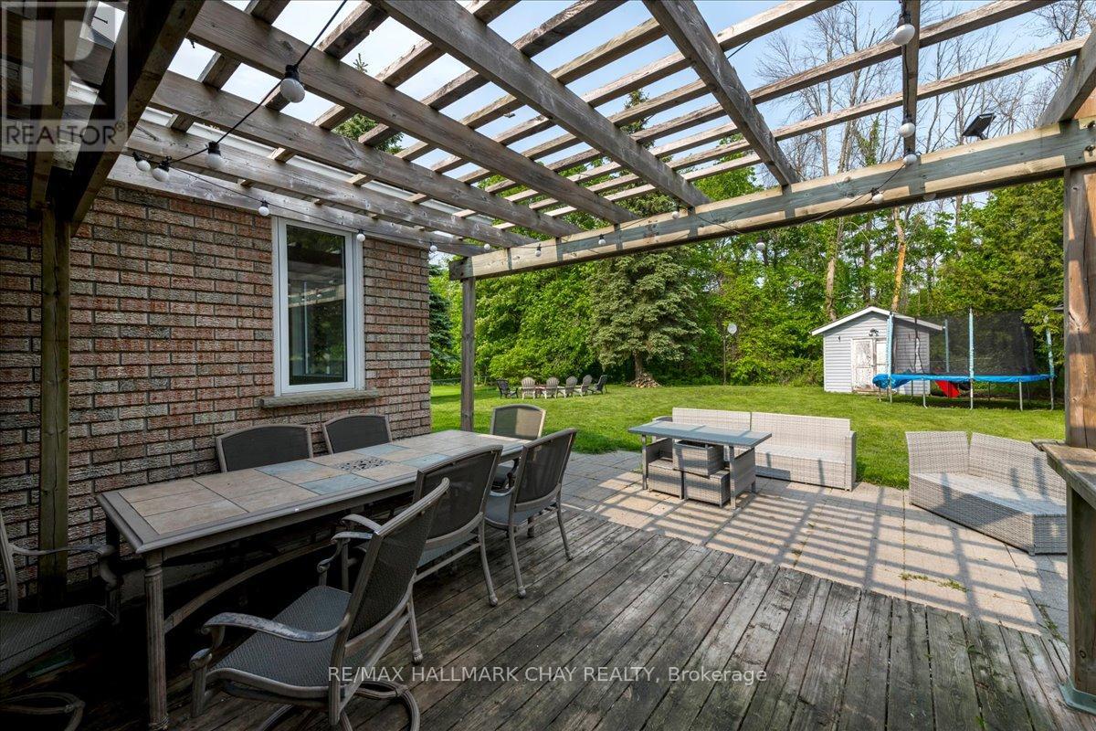 4049 Bayview Avenue, Ramara, Ontario  L3V 6H7 - Photo 17 - S12431559
