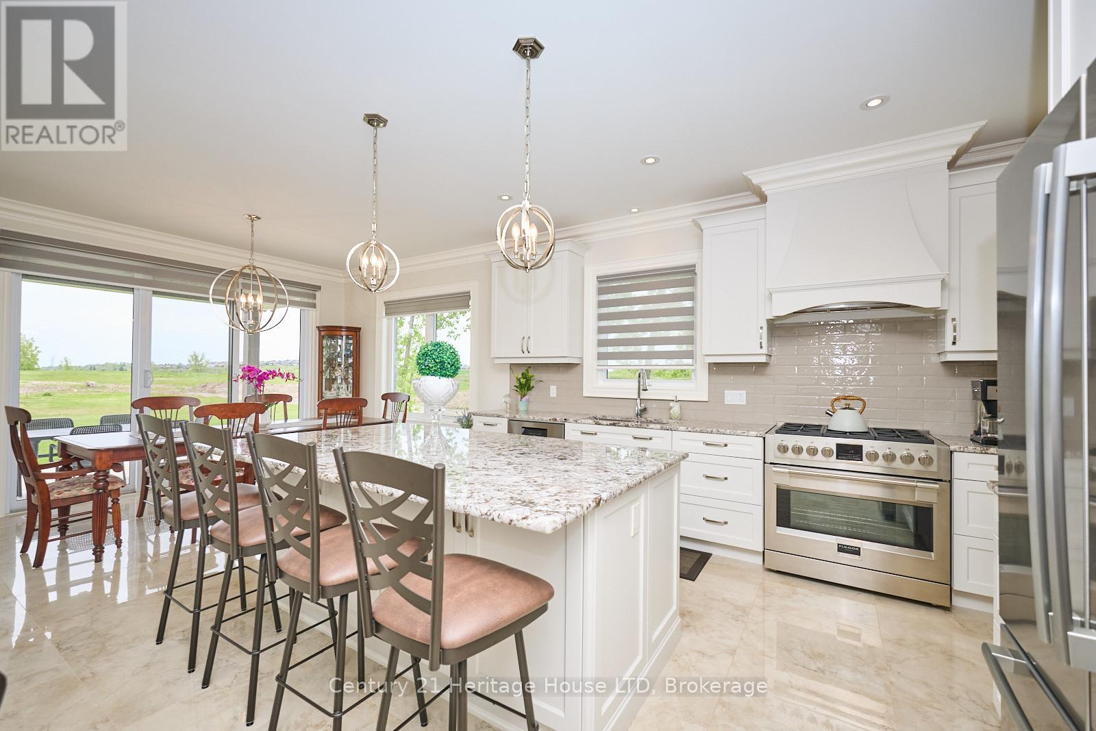 17 Biggar Road, Thorold (Port Robinson), Ontario  L0S 1K0 - Photo 11 - X12431627