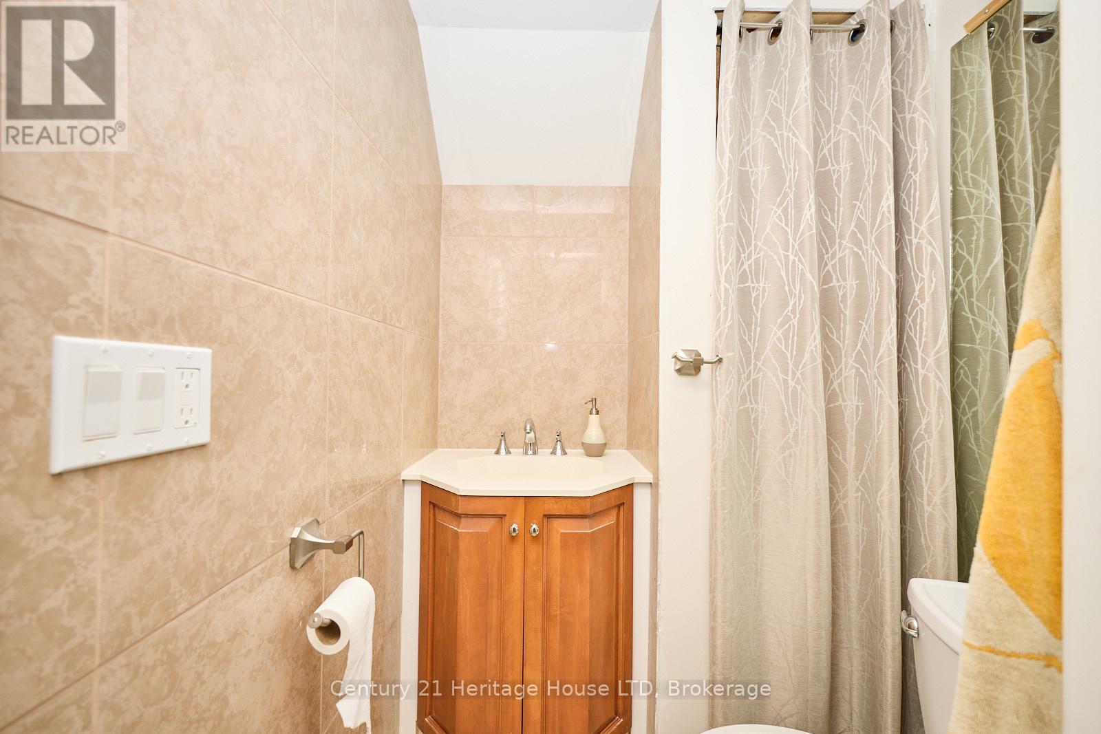 17 Biggar Road, Thorold (Port Robinson), Ontario  L0S 1K0 - Photo 34 - X12431627