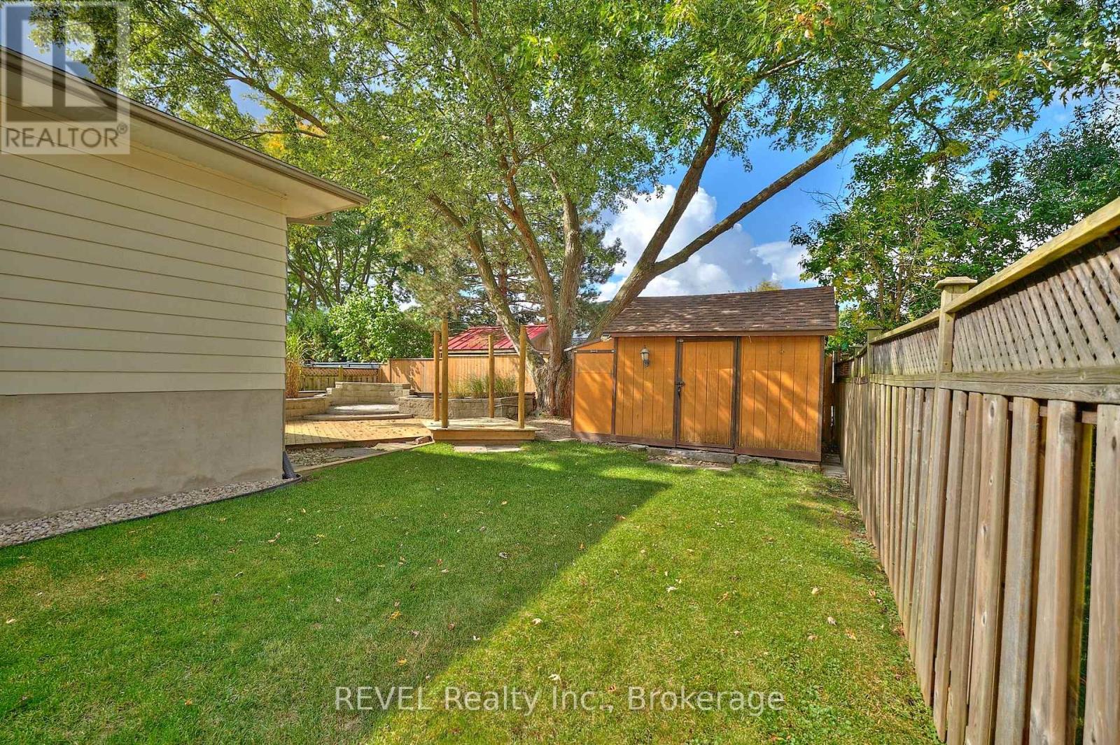 6237 Monterey Avenue, Niagara Falls (West Wood), Ontario  L2H 2A5 - Photo 26 - X12431637