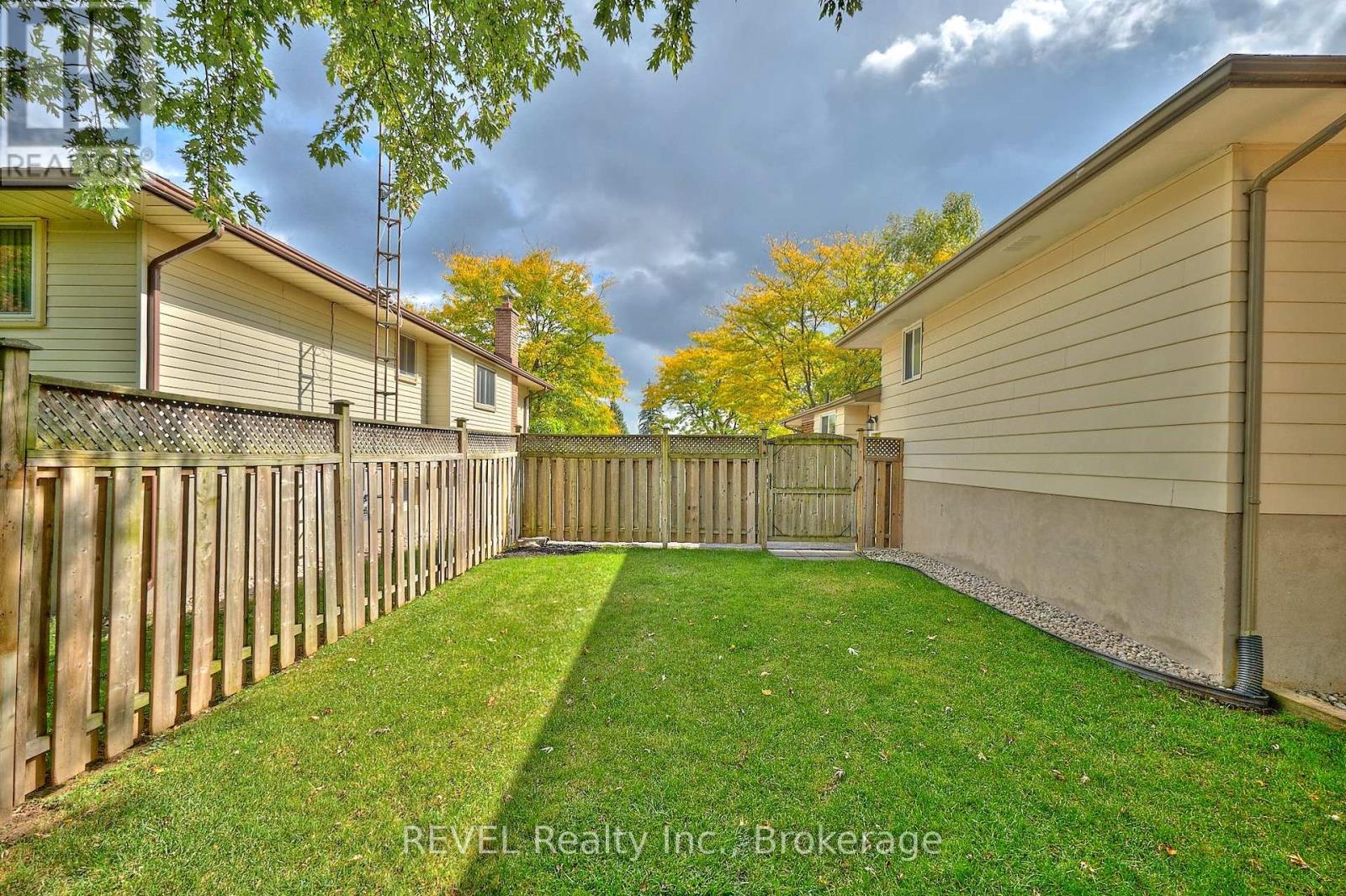 6237 Monterey Avenue, Niagara Falls (West Wood), Ontario  L2H 2A5 - Photo 28 - X12431637