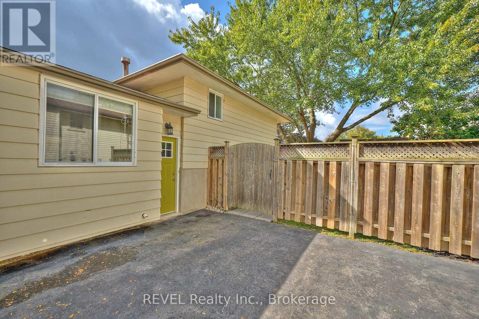 6237 Monterey Avenue, Niagara Falls (West Wood), Ontario  L2H 2A5 - Photo 32 - X12431637