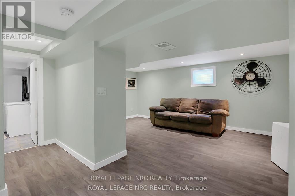 61 Thomas Street, St. Catharines (Downtown), Ontario  L2R 6L8 - Photo 22 - X12431714